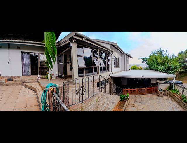 3 BEDROOM HOUSE FOR SALE IN BLUFF